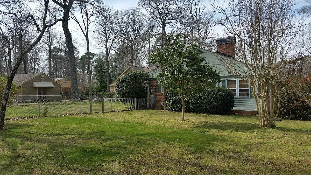3 bed, 2.5 bath, 1824 sqft, $1,800 — Photo 3