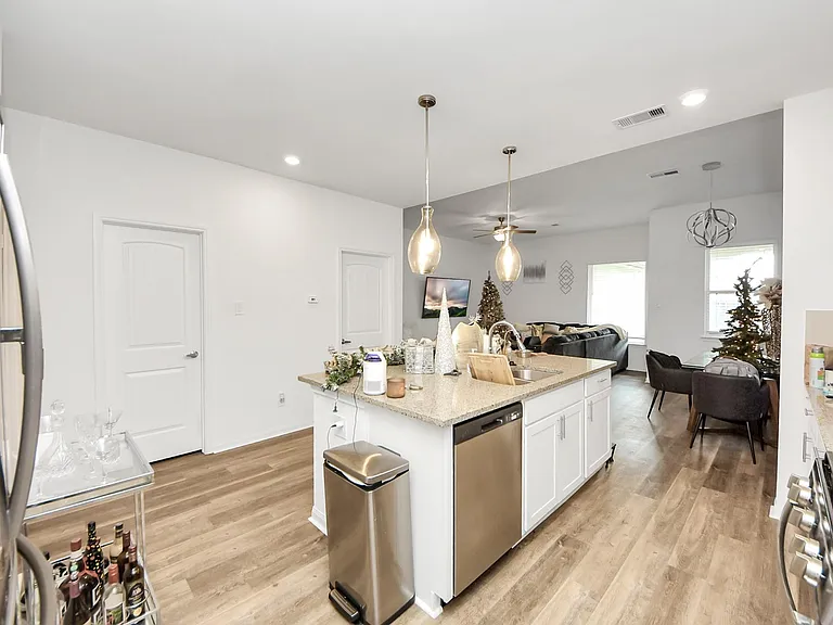 9447 Klein Ln — Photo 18