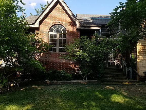 3rd image of 32 Jackson Rd
