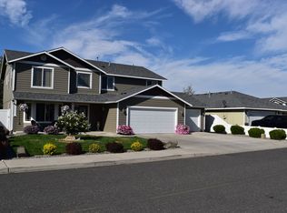 603 Columbus Ave, Moxee, WA 98936