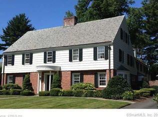 17 Colony Rd, West Hartford, CT 06117