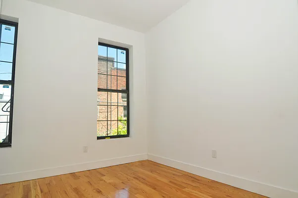 Rented by Brickwood Realty | media 2