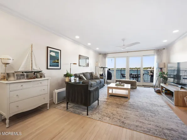 130 Bodman Place #8, Red Bank, NJ 07701