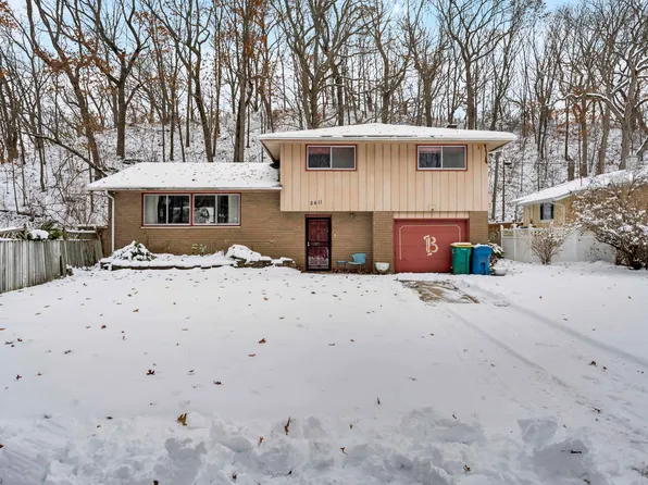 8411 Hickory Ave, Gary, IN 46403