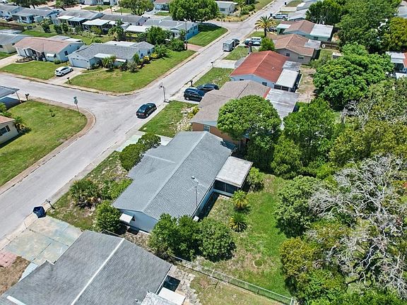 5th image of 3251 Atlantis Dr