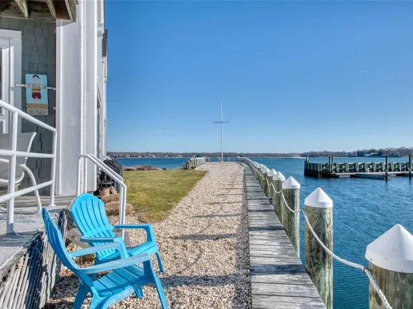 8 Oyster Point #8, Greenport, NY 11944