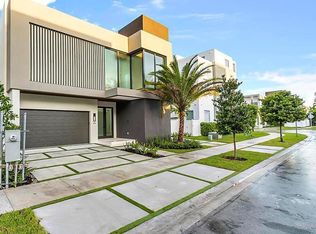 6818 NW 104th Ct, Doral, FL 33178