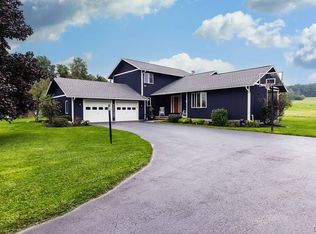 2890 Moraine Rd, Cazenovia, NY 13035