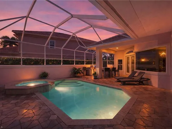 2844 Coco Lakes DR, NAPLES, FL 34105