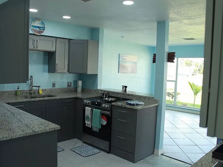 156 Myakka Dr — Photo 3