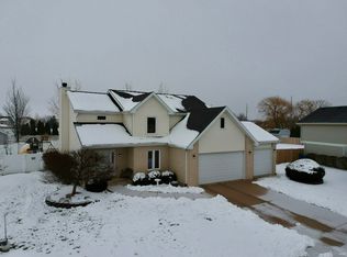 1490 Sun Ridge Dr, Bourbonnais, IL 60914
