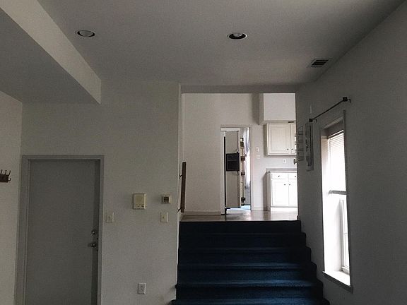3rd image of 1919 Wallace St #B
