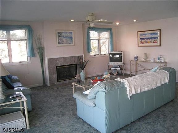 4th image of 1701 Asbury Ave