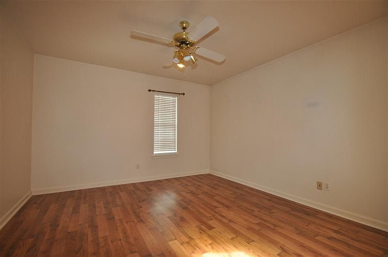 1st image of 118 Darlene Dr