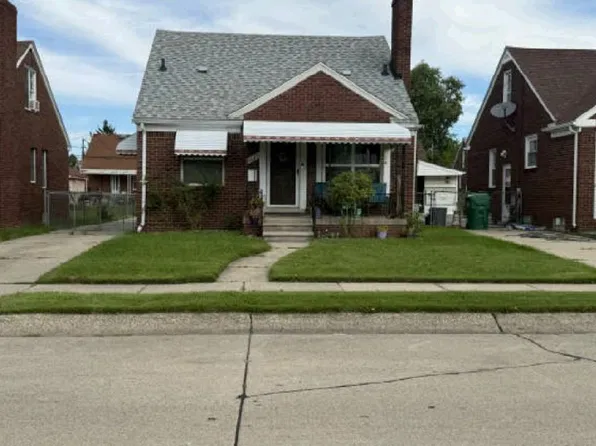 15645 Collinson Ave, Eastpointe, MI 48021