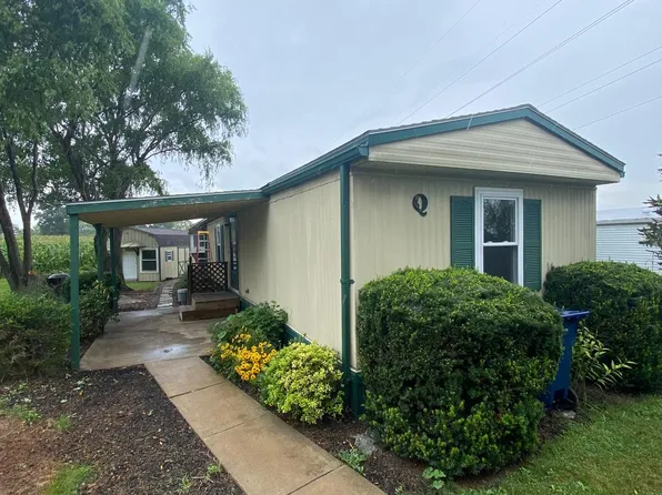 810 Glenwood Dr, Ephrata, PA 17522