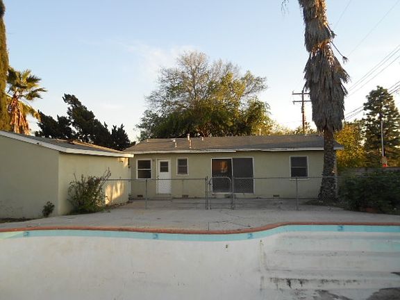5th image of 2449 E Norma Ave