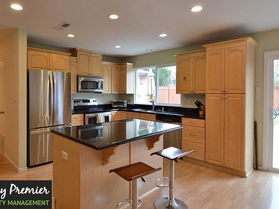 4th image of 7038 Valley Trails Dr