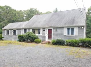 435 Poponessett Rd, Cotuit, MA 02635