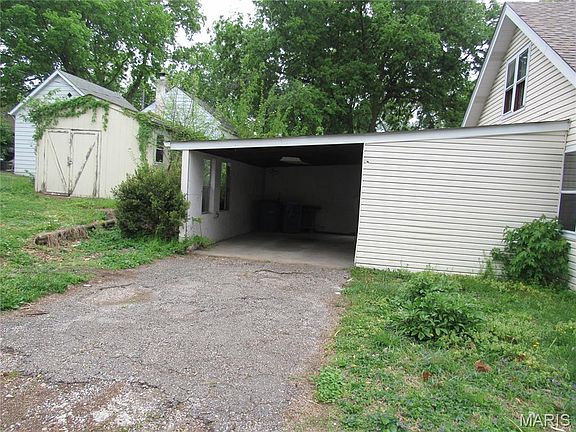 3rd image of 627 S Benton Ave