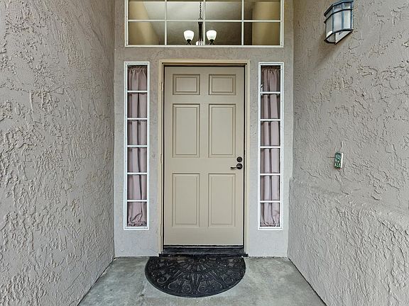4th image of 1658 Harbor Dr