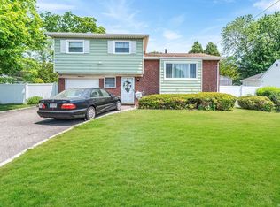 63 Chuck Blvd, North Babylon, NY 11703