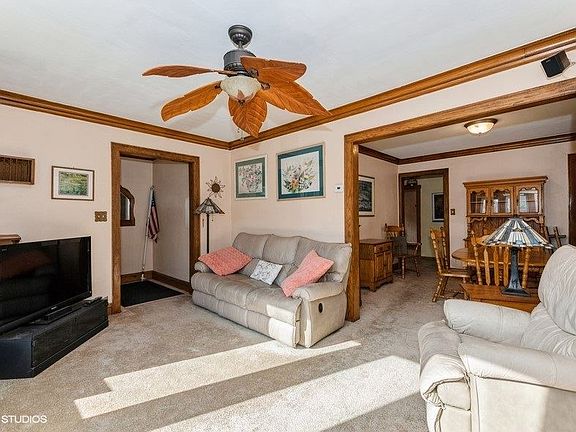 4th image of 6108 W Cornelia Ave