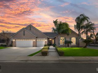 11515 Regarse Dr, Bakersfield, CA