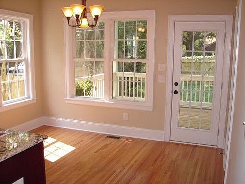 3rd image of 2540 Shenandoah Ave