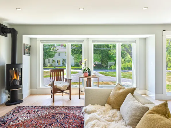 272 Princes Point Road, Yarmouth, ME 04096