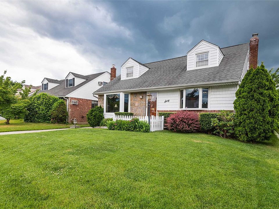 1st image of 60 Shortridge Dr