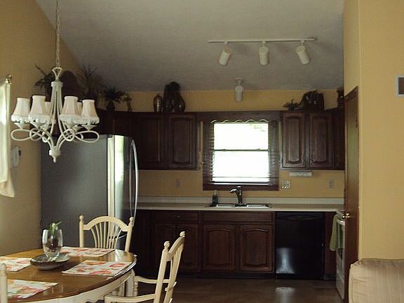 5th image of 2703 Mifflin Ave