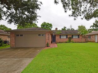 4335 Saffron Ln, Friendswood, TX 77546
