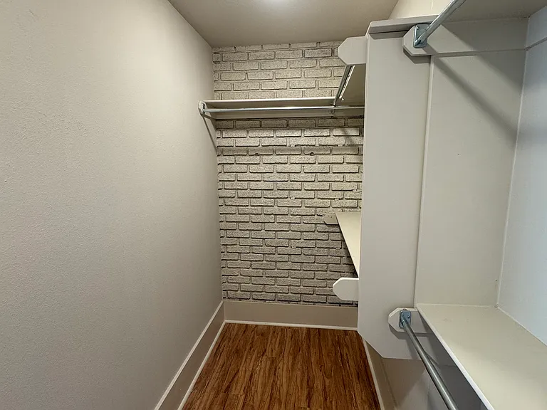 519 E Capitol Ave #1C — Photo 10