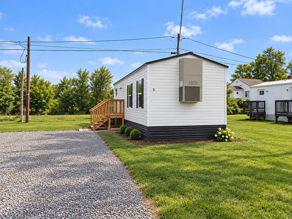 111 S Cedar Dr #5