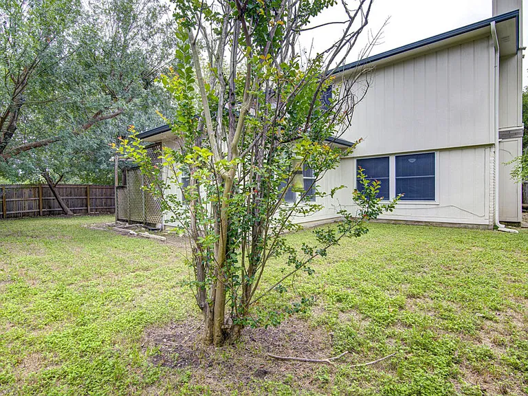 4300 Companeros Way — Photo 33