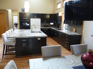 8055 SW Connemara Ter, Beaverton, OR 97008