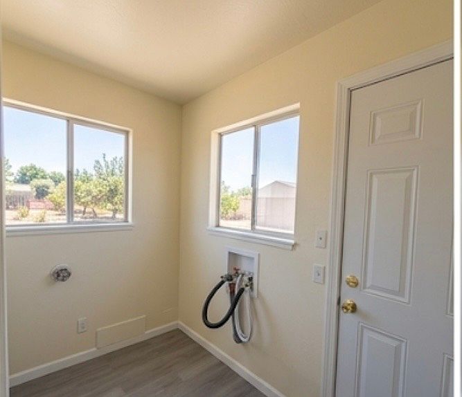2nd image of 4110 Railroad Ave Unit B