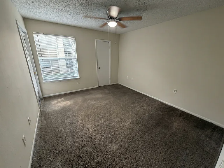 1916 Lake Atriums Cir #30 — Photo 8