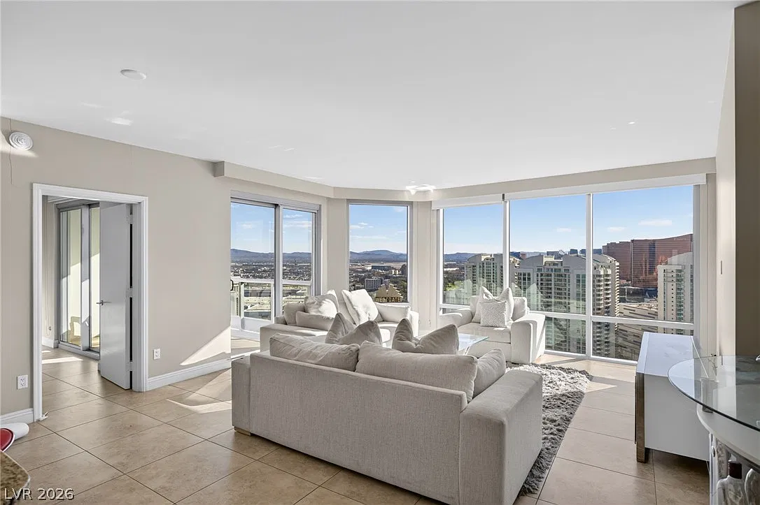 2 bed, 2.0 bath, 1399 sqft, $4,200 — Photo 1