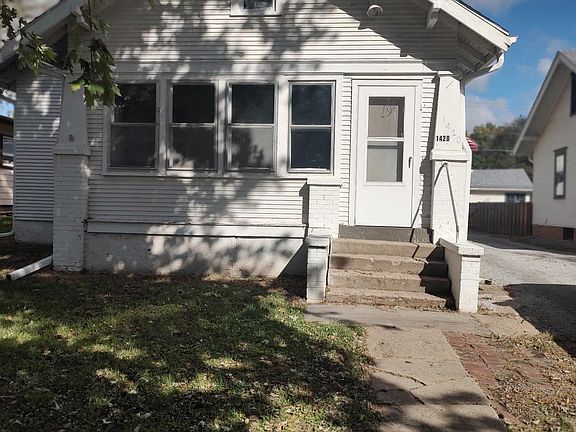 2nd image of 1420 Elk St