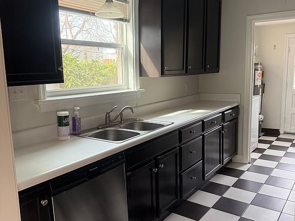 4th image of 4816 Cutshaw Ave