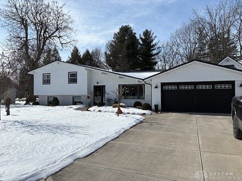 1st image of 5940 Bradley Dr