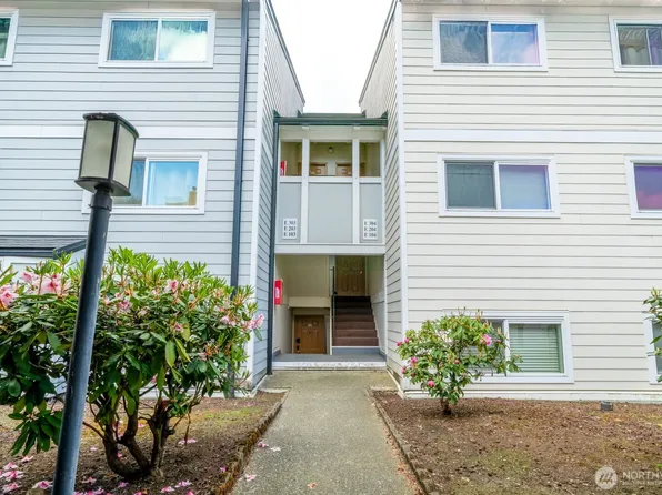 15210 Macadam Road S #E204, Tukwila, WA 98188