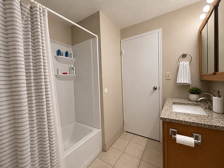 8 Village Rock Ln #3 — Photo 10