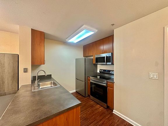 2nd image of 1435 India St Unit 417
