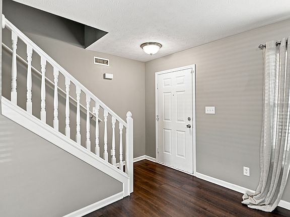 2nd image of 2732 Monarchy Ln