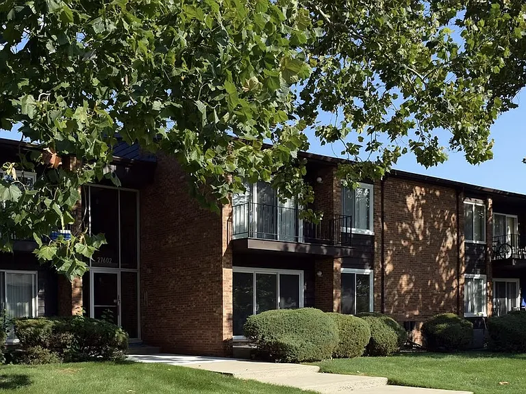 Parkview Village Apartments — Photo 12