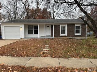 12113 La Padera Ln, Florissant, MO 63033