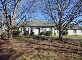 128 Salem Hwy, Stuart, VA 24171
